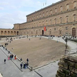  Apartment Piazza Pitti View